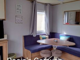 Golden Sands - Holiday Accommodation 19561 - Lincolnshire - 1187016 - thumbnail photo 6