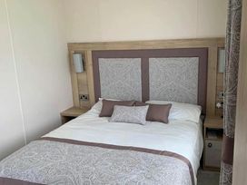 Devon Cliffs Holiday Park - Holiday Accommodation 19562 - Devon - 1187017 - thumbnail photo 5