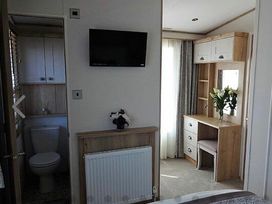 Devon Cliffs Holiday Park - Holiday Accommodation 19562 - Devon - 1187017 - thumbnail photo 11