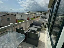 Devon Cliffs Holiday Park - Holiday Accommodation 19565 - Devon - 1187019 - thumbnail photo 4