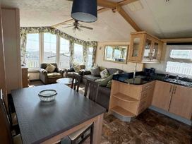 Devon Cliffs Holiday Park - Holiday Accommodation 19565 - Devon - 1187019 - thumbnail photo 5