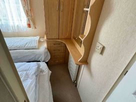 Devon Cliffs Holiday Park - Holiday Accommodation 19565 - Devon - 1187019 - thumbnail photo 13