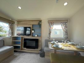 Golden Sands - Holiday Accommodation 19583 - Lincolnshire - 1187029 - thumbnail photo 6
