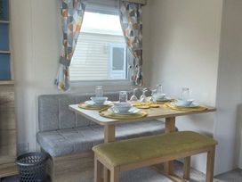 Golden Sands - Holiday Accommodation 19583 - Lincolnshire - 1187029 - thumbnail photo 7