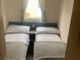 Golden Sands - Holiday Accommodation 19583 - Lincolnshire - 1187029 - thumbnail photo 17