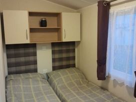 St Osyth Holiday Village - Holiday Accommodation 19601 - Suffolk & Essex - 1187033 - thumbnail photo 7