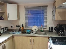 St Osyth Holiday Village - Holiday Accommodation 19601 - Suffolk & Essex - 1187033 - thumbnail photo 9