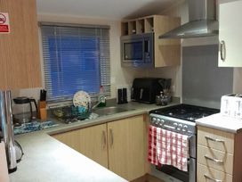 St Osyth Holiday Village - Holiday Accommodation 19601 - Suffolk & Essex - 1187033 - thumbnail photo 12