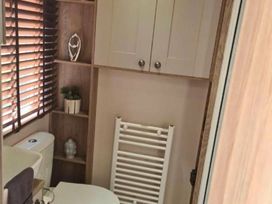 Marton Mere Holiday Village - Holiday Accommodation 19630 - Lake District - 1187039 - thumbnail photo 7