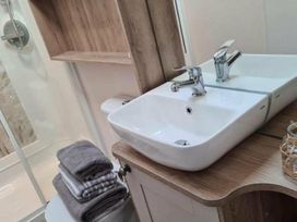 Marton Mere Holiday Village - Holiday Accommodation 19630 - Lake District - 1187039 - thumbnail photo 12