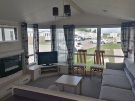 Camber Sands Holiday Park - Holiday Accommodation 19642 - Kent & Sussex - 1187045 - thumbnail photo 9