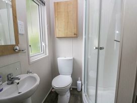 Cayton Bay Caravan Park - Holiday Accommodation 19647 - North Yorkshire (incl. Whitby) - 1187047 - thumbnail photo 14