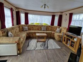 Seabreeze Caravan Park - Holiday Accommodation 19681 - Norfolk - 1187061 - thumbnail photo 7