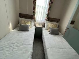 Hopton Holiday Village - Holiday Accommodation 19689 - Suffolk & Essex - 1187067 - thumbnail photo 3
