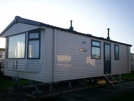 Kiln Cliffs Caravan Park - Holiday Accommodation 197 - Norfolk - 1187068 - thumbnail photo 1