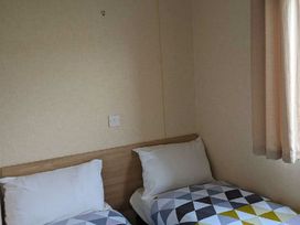 Lyons Robin Hood - Holiday Accommodation 19701 - North Wales - 1187069 - thumbnail photo 4