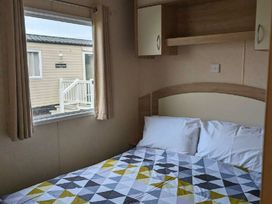 Lyons Robin Hood - Holiday Accommodation 19701 - North Wales - 1187069 - thumbnail photo 6