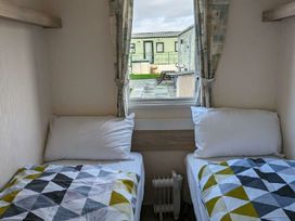 Lyons Robin Hood - Holiday Accommodation 19701 - North Wales - 1187069 - thumbnail photo 11