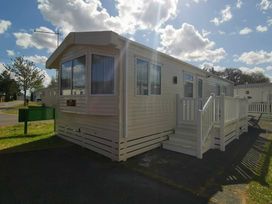 Oakdene Forest Park - Holiday Accommodation 19707 - Hampshire - 1187071 - thumbnail photo 1