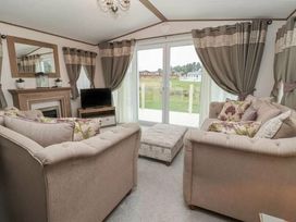 Cayton Bay Caravan Park - Holiday Accommodation 19719 - North Yorkshire (incl. Whitby) - 1187080 - thumbnail photo 2