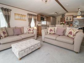 Cayton Bay Caravan Park - Holiday Accommodation 19719 - North Yorkshire (incl. Whitby) - 1187080 - thumbnail photo 4