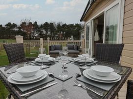 Cayton Bay Caravan Park - Holiday Accommodation 19719 - North Yorkshire (incl. Whitby) - 1187080 - thumbnail photo 18