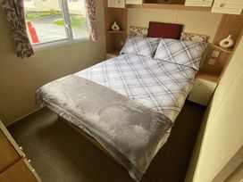 Quay West Holiday Park - Holiday Accommodation 19725 - Mid Wales - 1187082 - thumbnail photo 6