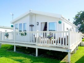 Cayton Bay Caravan Park - Holiday Accommodation 19731 - North Yorkshire (incl. Whitby) - 1187086 - thumbnail photo 1