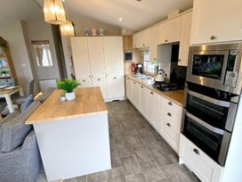 Cayton Bay Caravan Park - Holiday Accommodation 19731 - North Yorkshire (incl. Whitby) - 1187086 - thumbnail photo 2