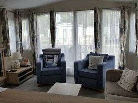 Pinewoods Holiday Park - Holiday Accommodation 19734 - Norfolk - 1187087 - thumbnail photo 9