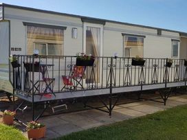 Happy Days Beachfield - Holiday Accommodation 19751 - Lincolnshire - 1187089 - thumbnail photo 1