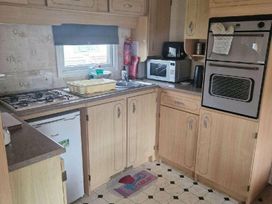 Happy Days Beachfield - Holiday Accommodation 19751 - Lincolnshire - 1187089 - thumbnail photo 5