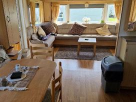 Happy Days Beachfield - Holiday Accommodation 19751 - Lincolnshire - 1187089 - thumbnail photo 12