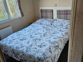 Meadow Lakes Holiday Park - Holiday Accommodation 19753 - Cornwall - 1187090 - thumbnail photo 7