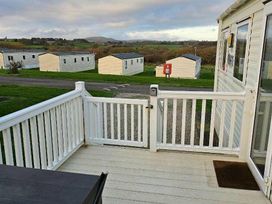 Meadow Lakes Holiday Park - Holiday Accommodation 19753 - Cornwall - 1187090 - thumbnail photo 10