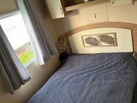 Lyons Robin Hood - Holiday Accommodation 19760 - North Wales - 1187092 - thumbnail photo 6
