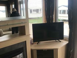 Caister Holiday Park - Holiday Accommodation 19783 - Norfolk - 1187098 - thumbnail photo 13