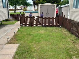 Unity Holiday Resort - Holiday Accommodation 19808 - Somerset & Wiltshire - 1187107 - thumbnail photo 3