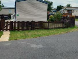 Unity Holiday Resort - Holiday Accommodation 19808 - Somerset & Wiltshire - 1187107 - thumbnail photo 5