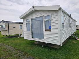 Caister Holiday Park - Holiday Accommodation 19814 - Norfolk - 1187111 - thumbnail photo 1