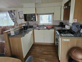 Caister Holiday Park - Holiday Accommodation 19814 - Norfolk - 1187111 - thumbnail photo 6