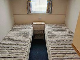 Caister Holiday Park - Holiday Accommodation 19814 - Norfolk - 1187111 - thumbnail photo 10
