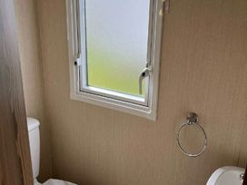 Marton Mere Holiday Village - Holiday Accommodation 19818 - Lake District - 1187112 - thumbnail photo 9