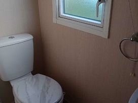 Marton Mere Holiday Village - Holiday Accommodation 19818 - Lake District - 1187112 - thumbnail photo 10