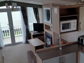 Caister Holiday Park - Holiday Accommodation 19819 - Norfolk - 1187113 - thumbnail photo 2