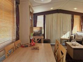 Presthaven Beach Resort - Holiday Accommodation 19834 - North Wales - 1187118 - thumbnail photo 5