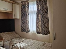 Presthaven Beach Resort - Holiday Accommodation 19834 - North Wales - 1187118 - thumbnail photo 9