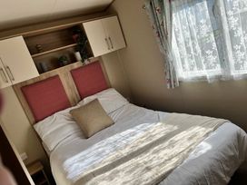 Quay West Holiday Park - Holiday Accommodation 19835 - Mid Wales - 1187119 - thumbnail photo 11