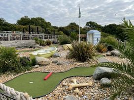 Whitecliff Bay Holiday Park - Holiday Accommodation 19837 - Isle of Wight & Hampshire - 1187121 - thumbnail photo 4