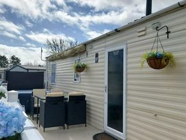 Seawick Holiday Park - Holiday Accommodation 19859 - Suffolk & Essex - 1187129 - thumbnail photo 9